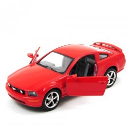 Ford Mustang GT 2006 modellautó