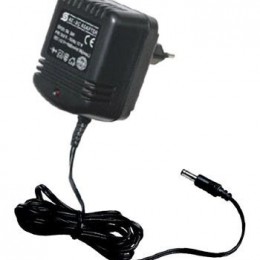 Adapter Rossmax vérnyomásmérőhöz 6 V-os