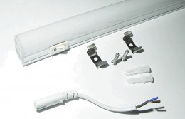 Optonica LED fénycső kapcsolóval / T5 / 16W / 1170x28mm / meleg fehér / TU5532