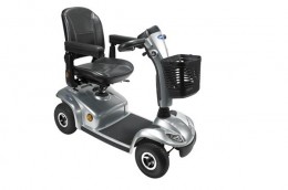 Invacare LEO, elektromos négykerekű moped