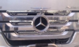 TruckerShop Mercedes Actros MP3 Megaspace inox hűtőrács betét szett
