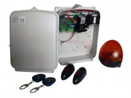 Tecno KITBE5M - szárnyaskapu kit, 1db T011AOD vezérlés, beépített fixkódos rádióvevővel, 2db PTX433305AI-B 3 csatornás rádióadó, 1db TCLAMP-N villogó, 1pár TCFET-N fotocella