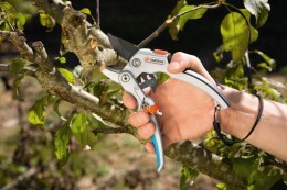 Gardena Comfort racsnis metszőolló SmartCut